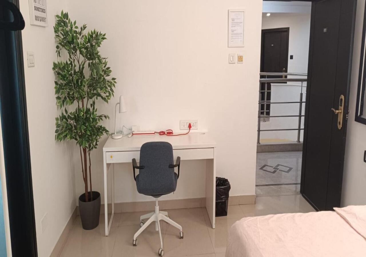 Lotus Korean Hotel Бангалор Екстериор снимка